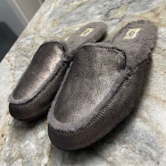 UGG Women's Lane Metallic Slipper Gunmetal size 8 - Picture 1 of 11